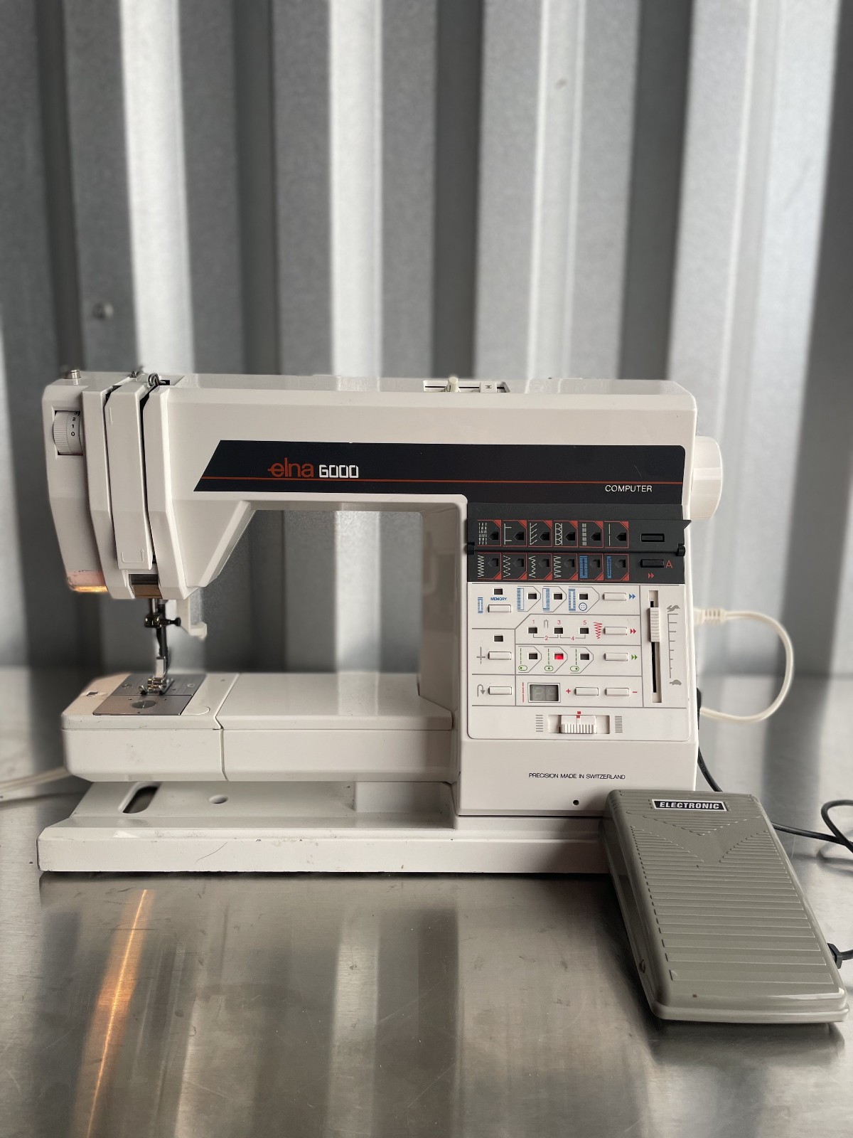 Elna 6000 Computer Precision Switzerland Sewing Machine hard & soft Case & Pedal