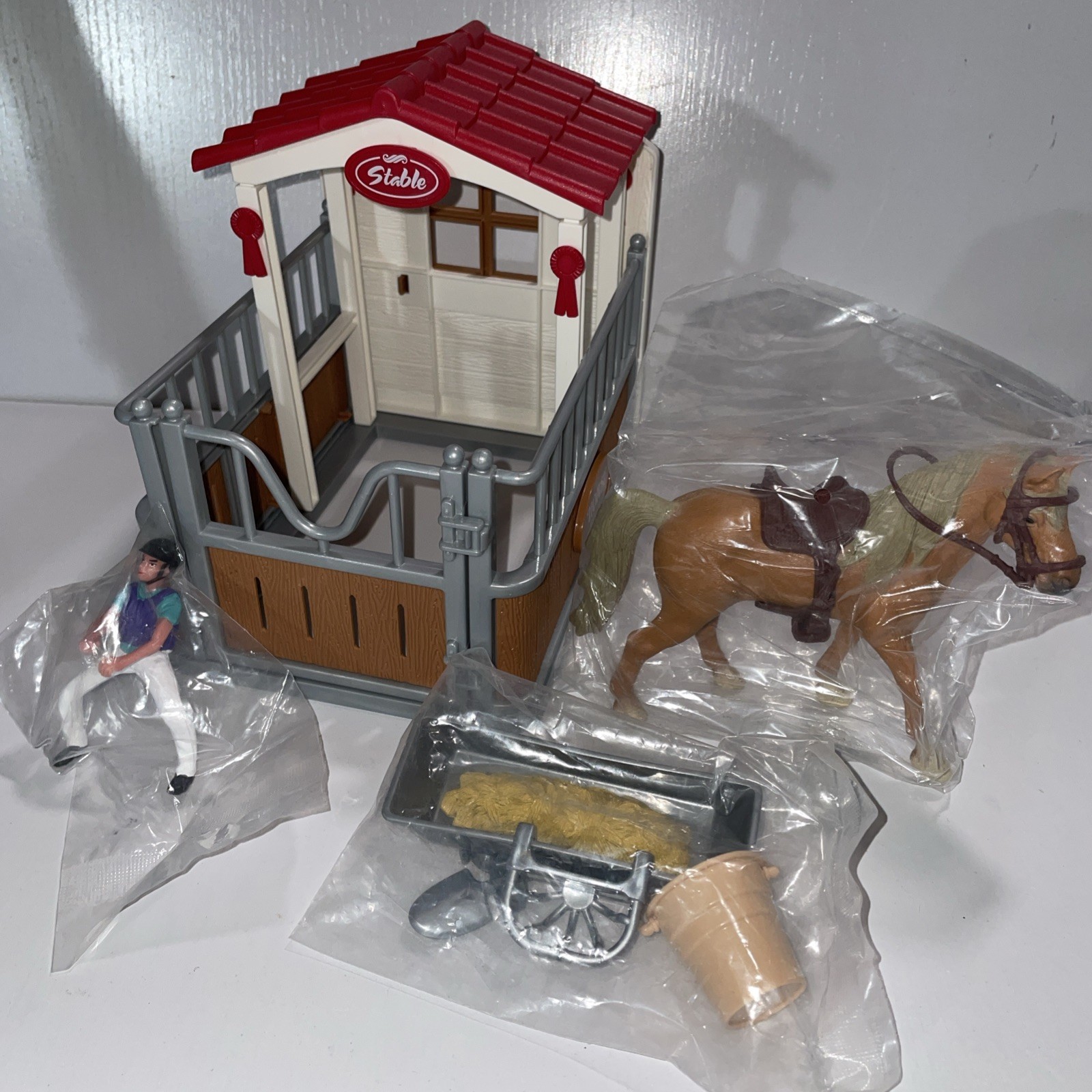 i69 Playset Brown Horse Stable Jockey Figure Saddle Ribbons Accessories Riding