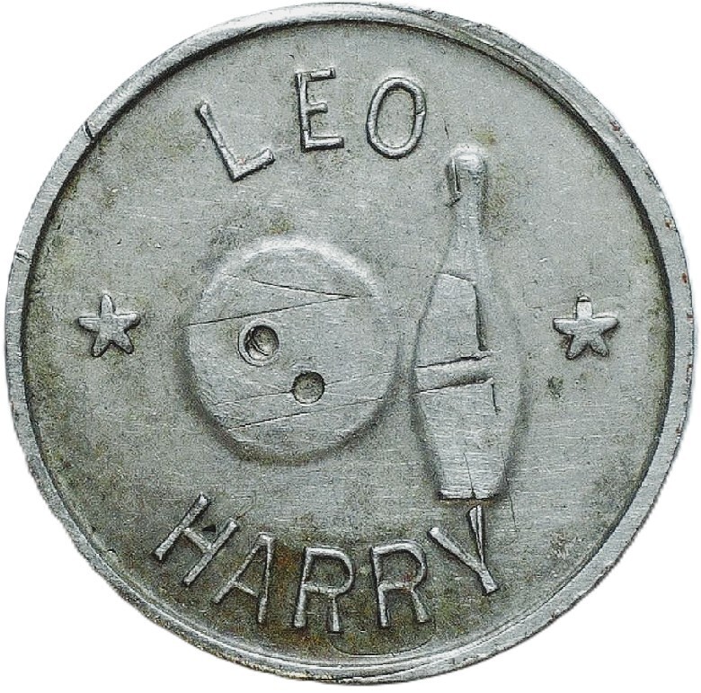 LEO / HARRY - HARRY MUGLEY BOWLING & TAVERN - St. PAUL, MN - 20 mm - LITJH 2046