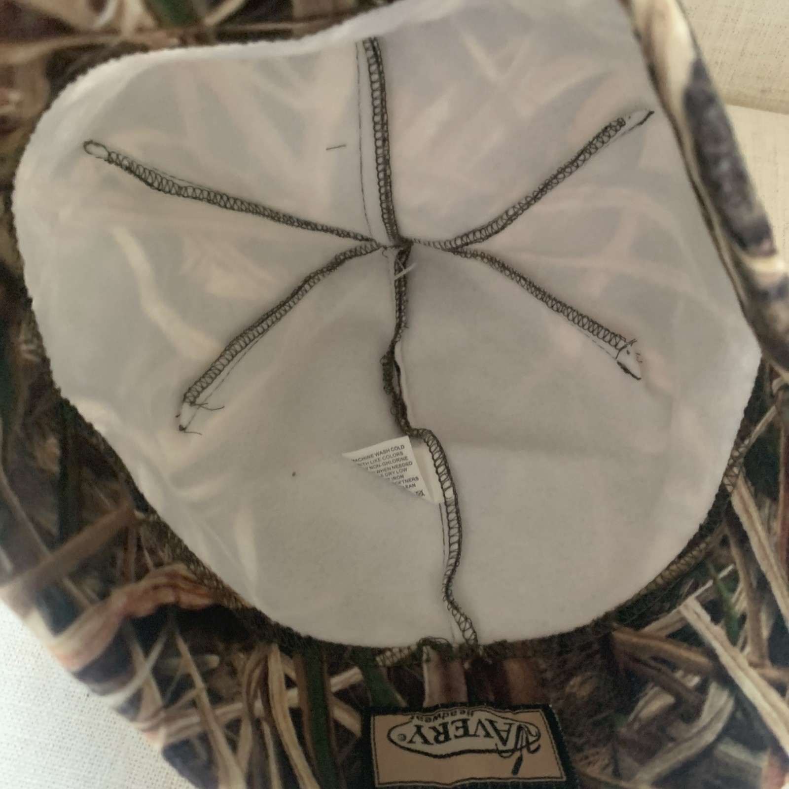 Avery Fleece Skull Cap/Blades One Size NWT