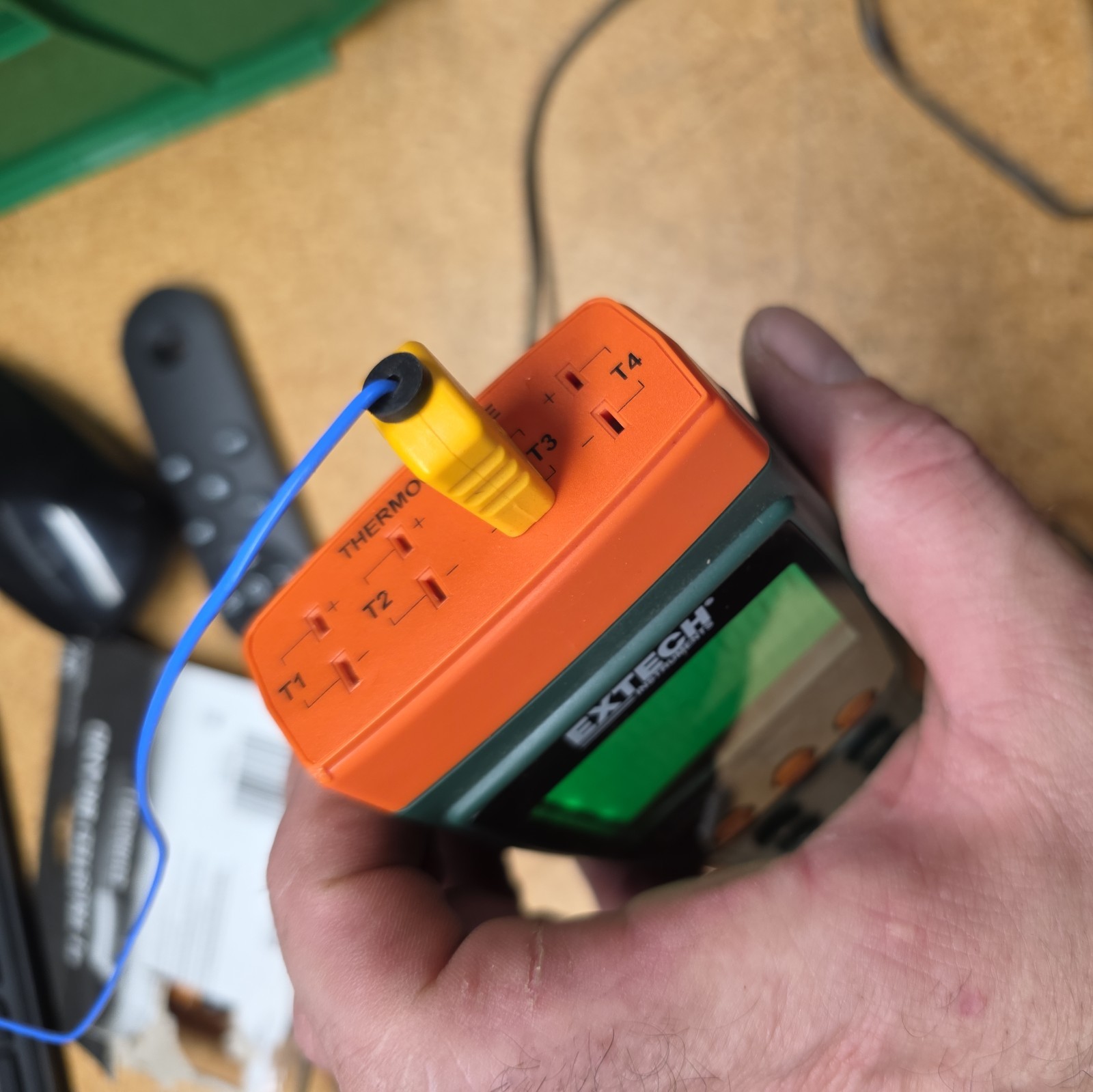 EXTECH SDL200 4-CHANNEL TEMPERATURE METER