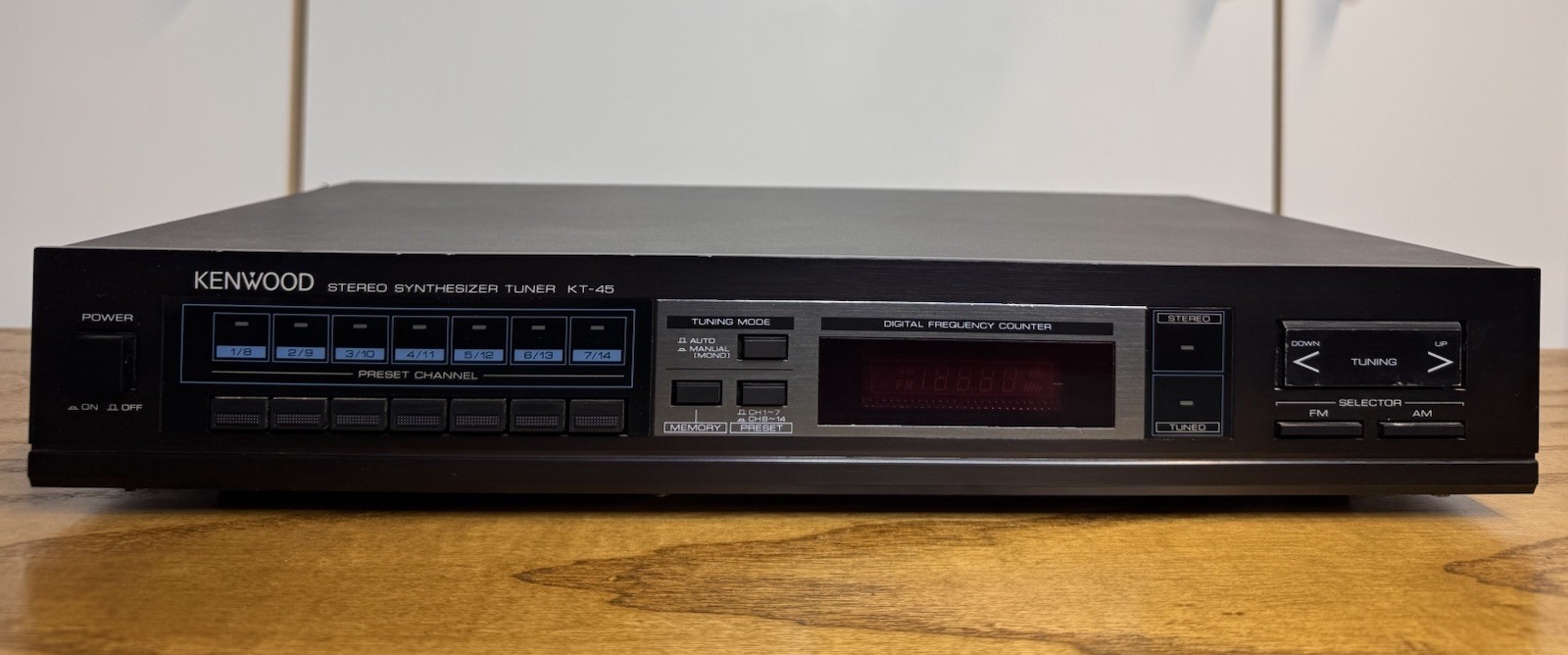 Kenwood KT-45 Vintage FM Stereo AM Synthesizer Tuner Tested Retro Media