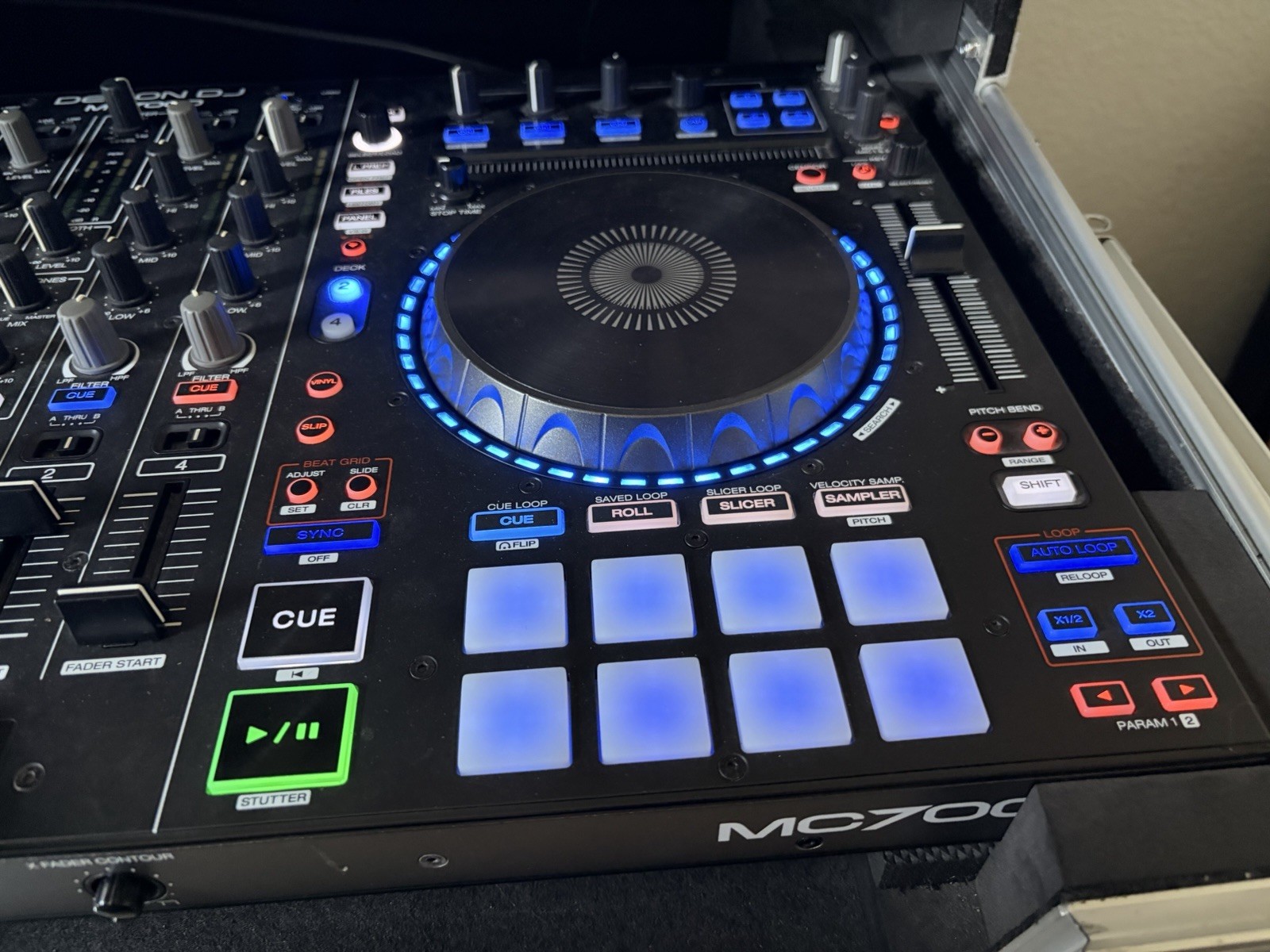 Denon DJ MC7000 4-Channel Serato DJ Controller w/ Odyssey Flight Case