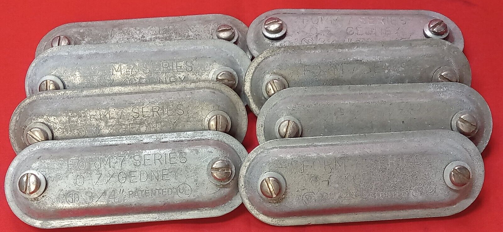 OZ GEDNEY 3/4" MALLEABLE IRON CONDUIT COVER CAT NO. 7  (LOT OF 8)