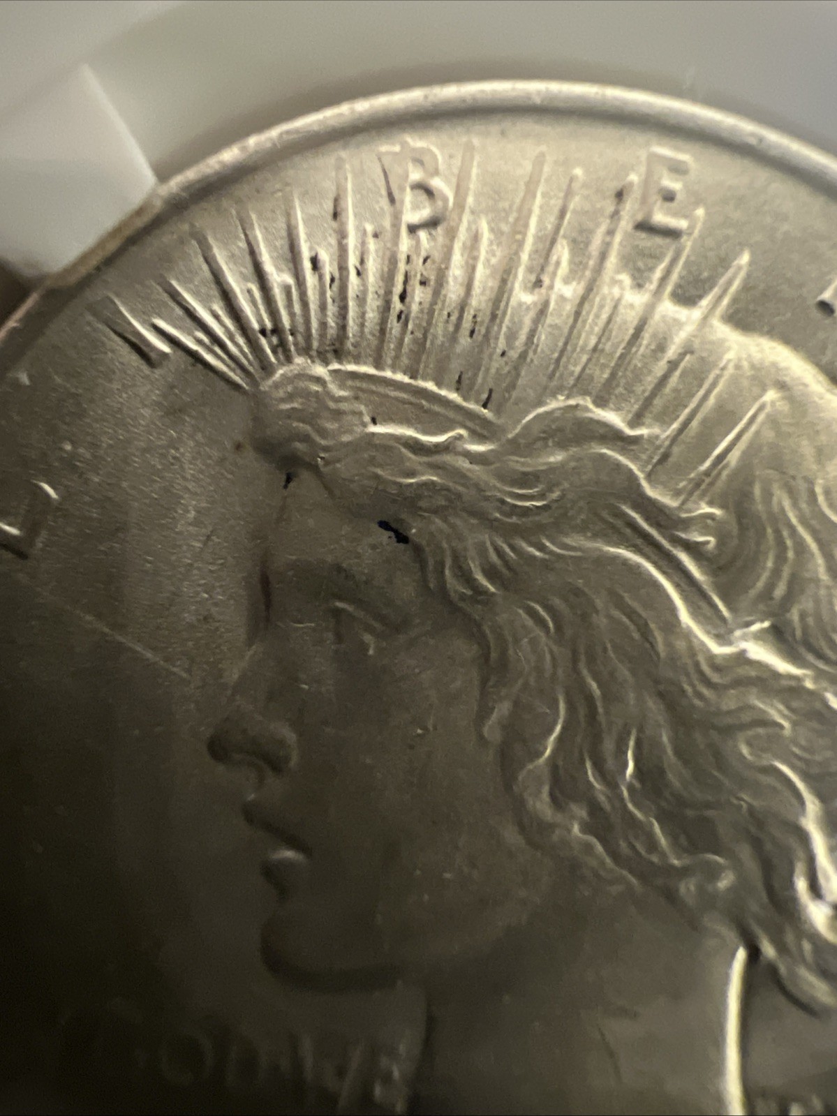 1922-P PEACE SILVER DOLLAR