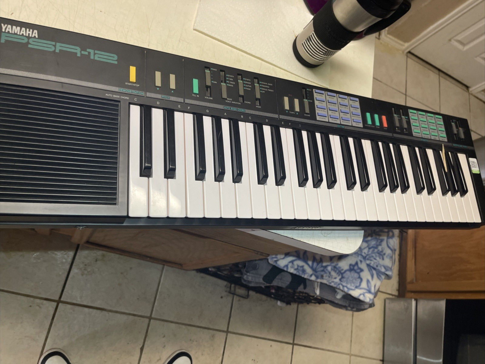 Vintage Yamaha PSR -12 Portable 49 Key ~Tested~
