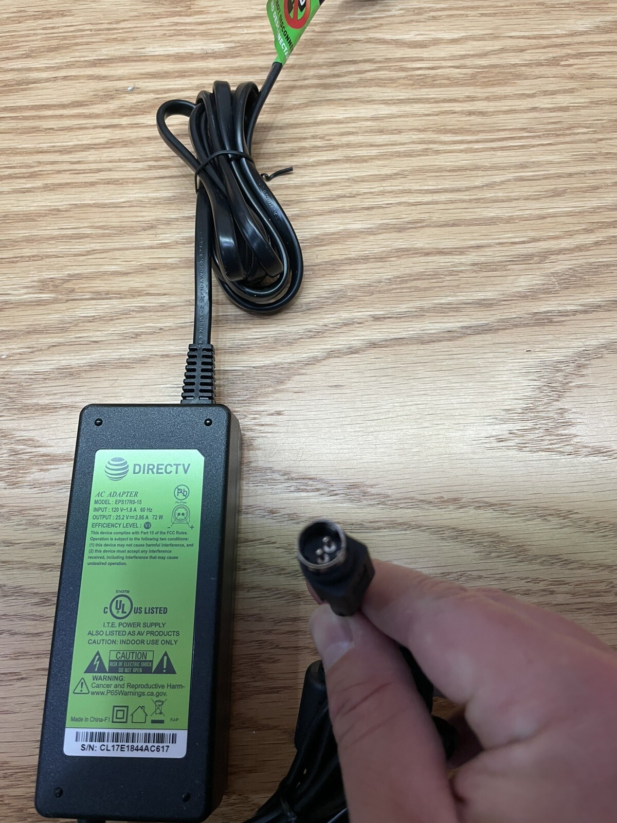 DIRECTV AC Adapter model Eps17R0-15