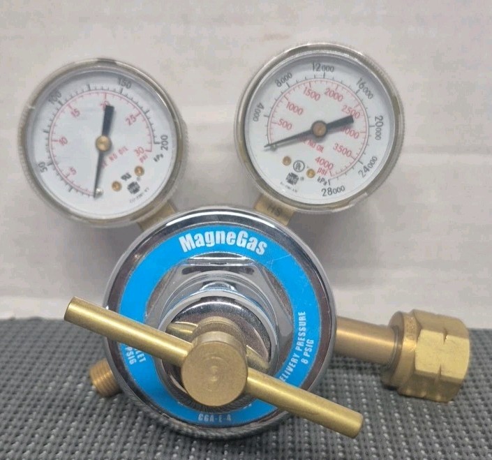 MagneGas H2 Regulator 3000 PSIG CGA-E-4 0-100 PSIG Delivery Pressure