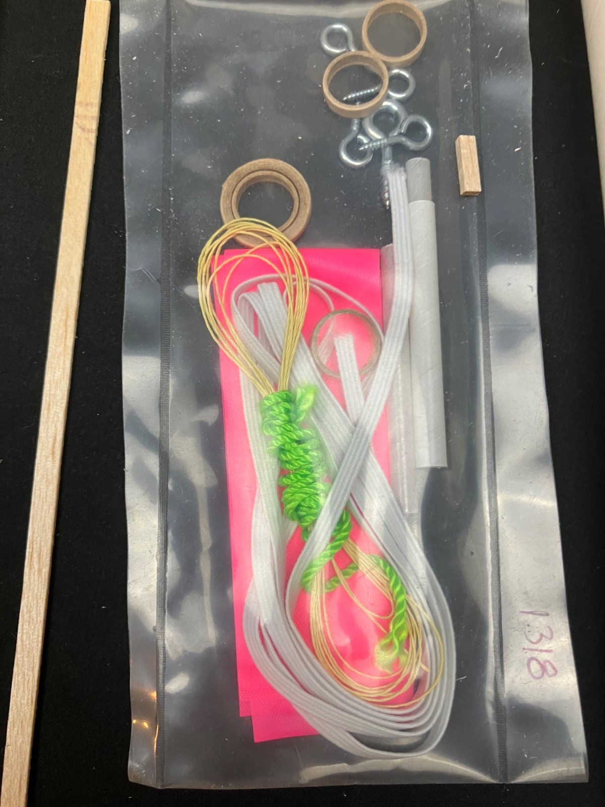ADVANCED ROCKETRY CORP. ARC-1318 PARALLEL STAGED FLYING MODEL ROCKET KIT -Open