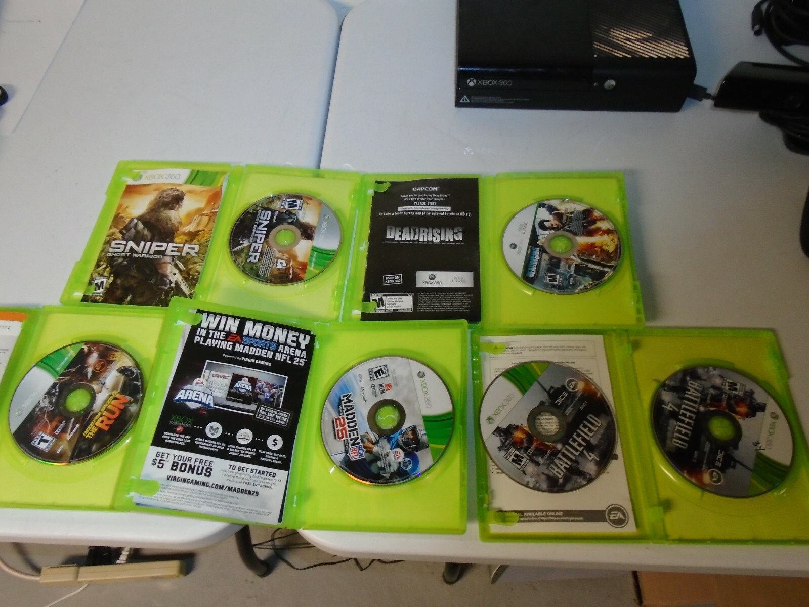 Microsoft Xbox 360 1538 Bundle Kinect, Controller, Headset & 5 Games Read Descr.