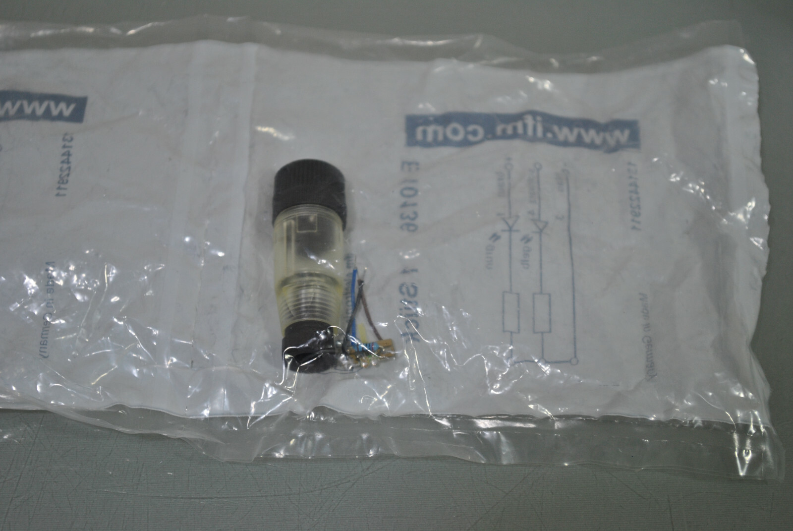 IFM Electronic E10136 Connector Female *bundle 4 pieces* (C4193-R59)