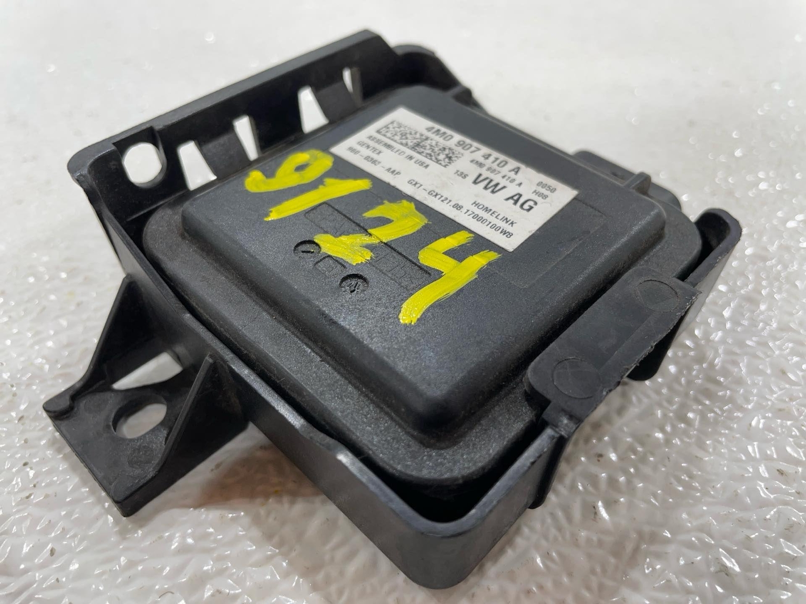 Fits 2017 - 2020 AUDI A4 Homelink Garage Door Opener Control Module OEM