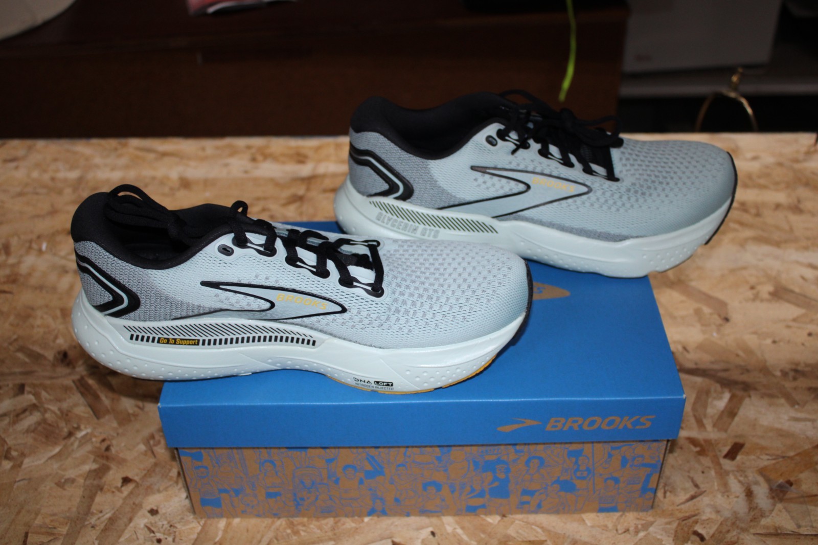 NIB BROOKS GLYCERIN GTS 21 SHOES MENS 9 D GRAY FREE SHIPPING