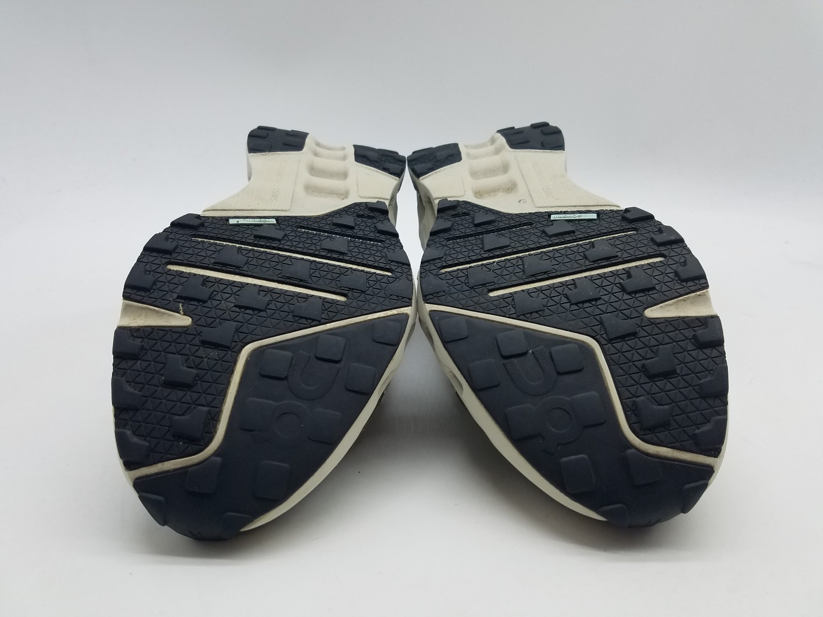 On Cloudsurfer Trail Swiss Engineering Women's Size 6 Running Shoes Multicolor