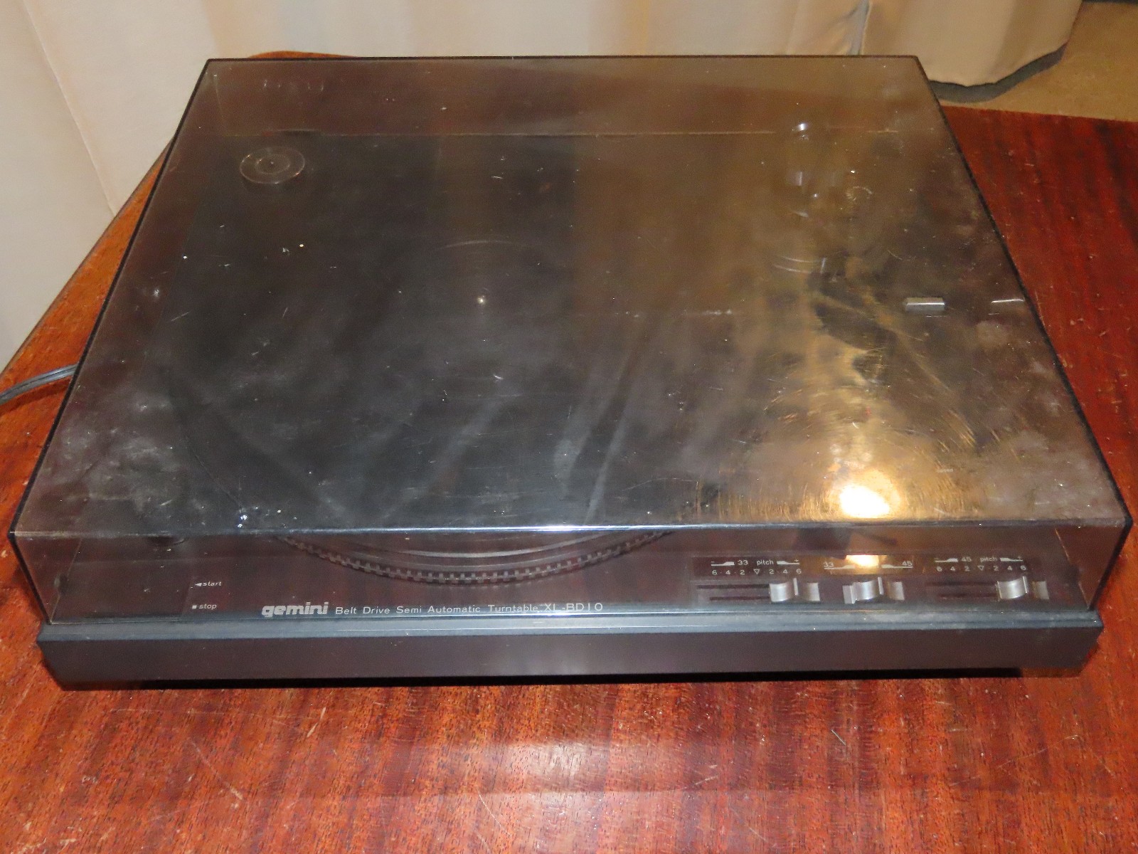 Gemini XL-BD10 Turntable Record Player w/ cover