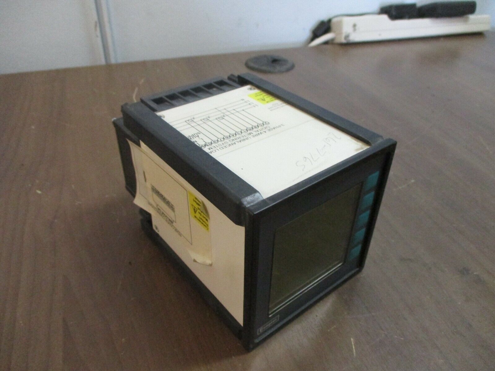 Crompton Digital Panel Meter 244-INWW-QQBD 120V 0.5A 45/66Hz Aux: 24VDC Used