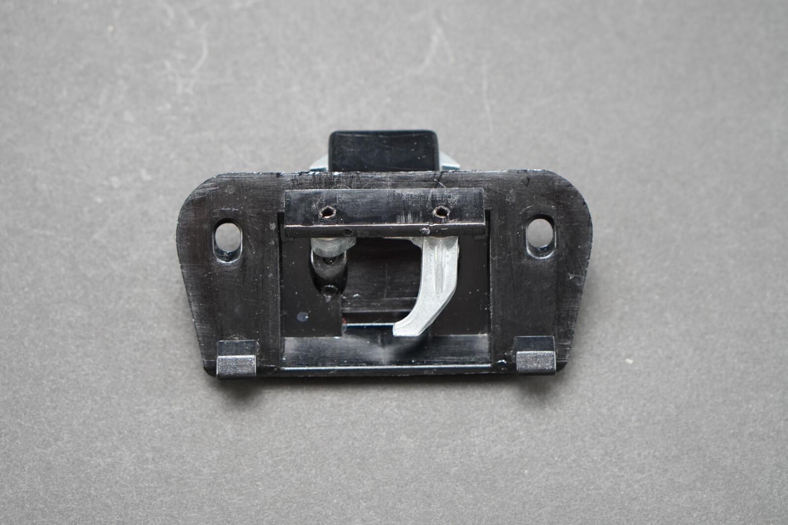 NEW for BMW E30 Glove Box Upper Lock Latch Catch 51161849472 E23 Z3 E34