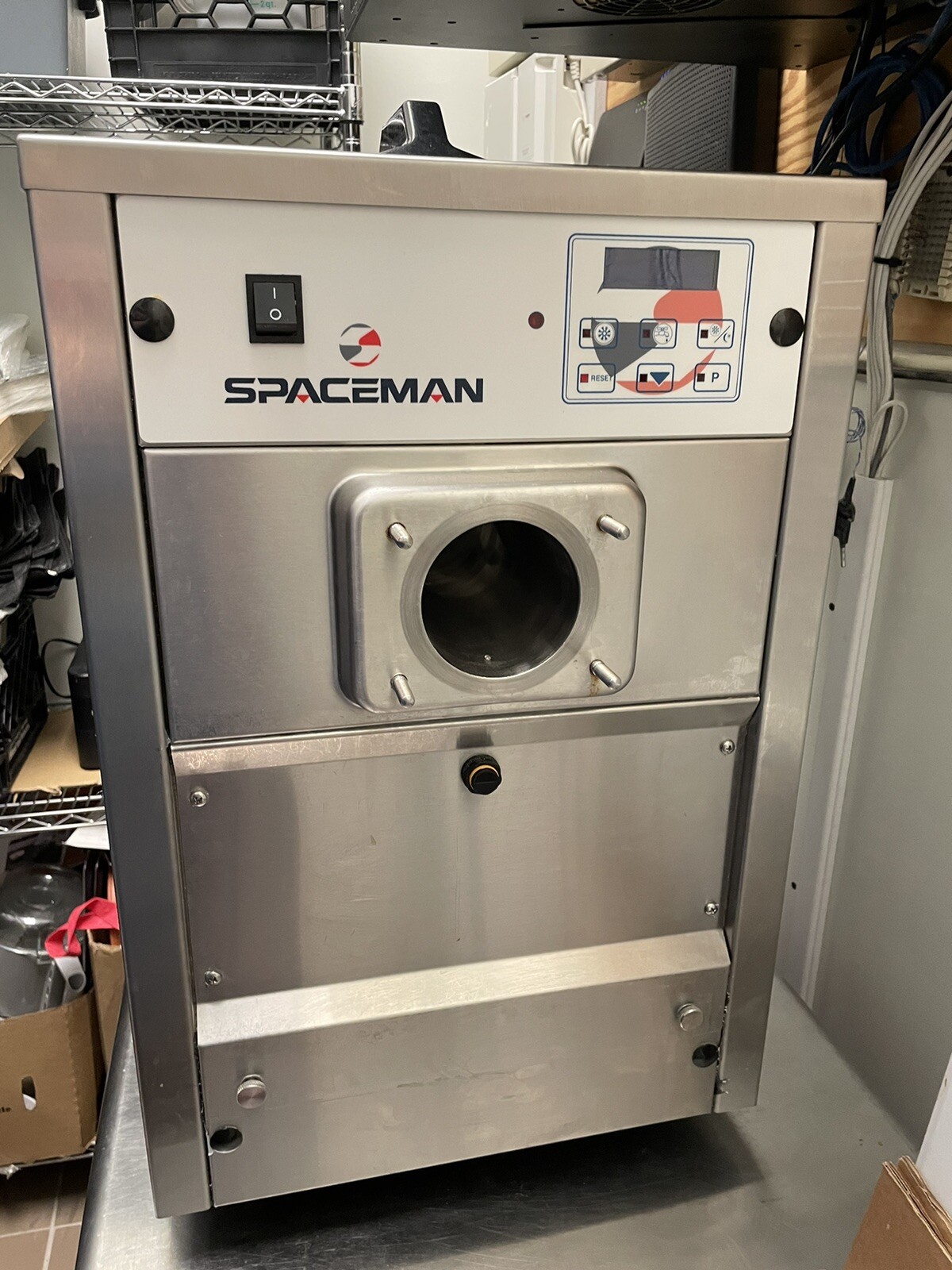 Spaceman 6220 Soft Serve Ice Cream Machine - 110V