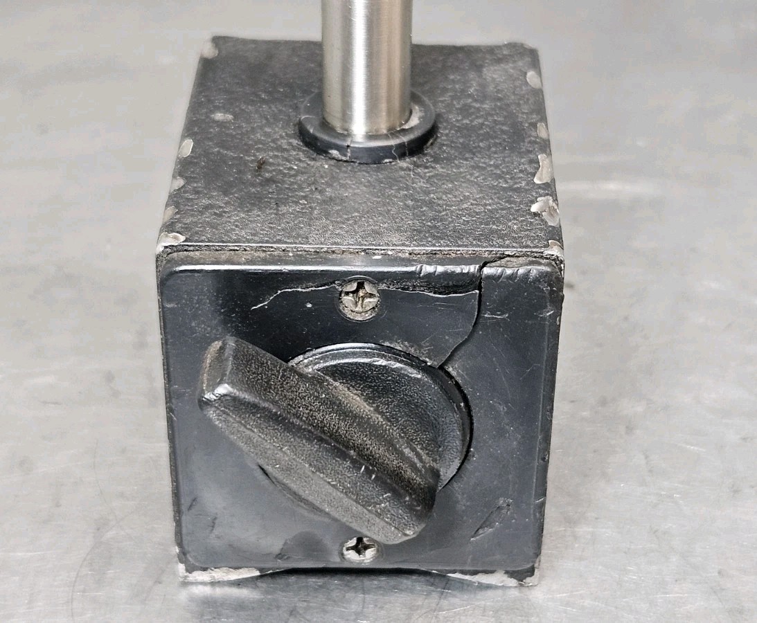 Starrett No. 196 dial indicator with a ??? magnetic base