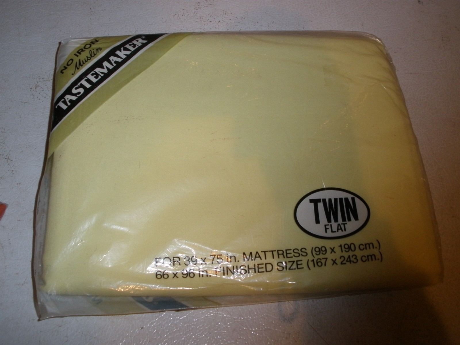 NEW Vintage Tastemaker Twin Fitted No Iron Muslin Sheet Yellow (NSH12)