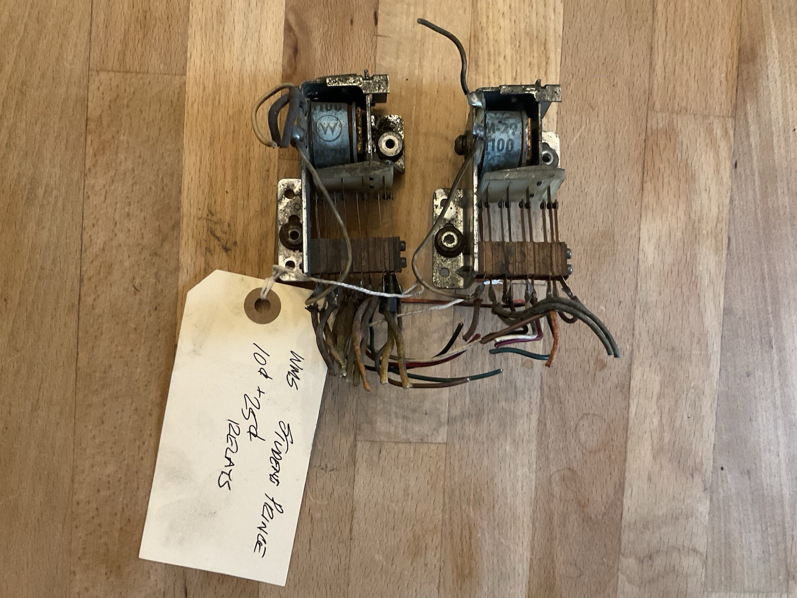 Williams EM Pinball Machine 10c & 25c Relays- Student Prince - M-29-1100 Coils