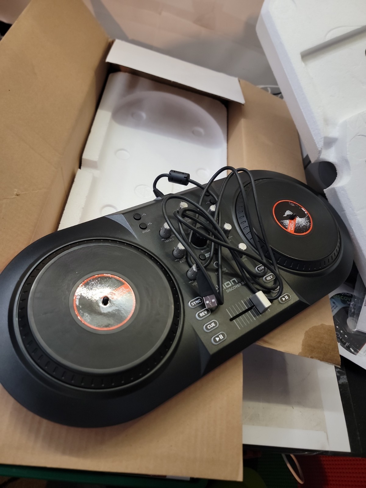 Ion Discover DJ Computer System Discovery PC Mac USB Open Box NIB
