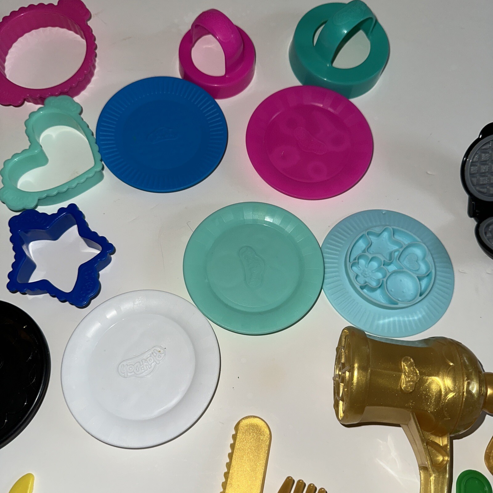 Mixed Lot 22 Piece Play- Doh Accessories Tools And Cutters