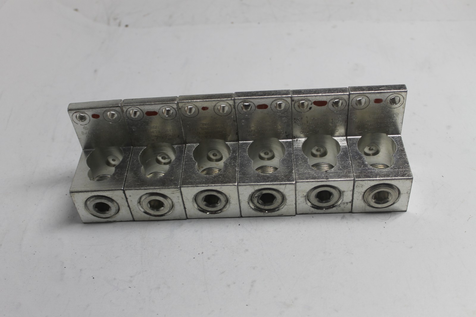 Lot of 6 CMC LA-750 750KCMIL-1/0 (2) 350KCMIL-1/0 CU9AL Aluminum Lugs