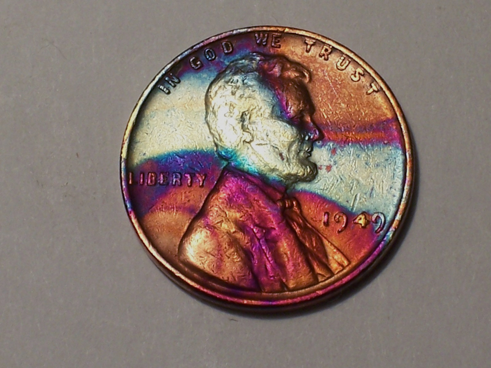 1949-P @   Stunning" Rainbow colors on this old  Lincoln Penny. 382*