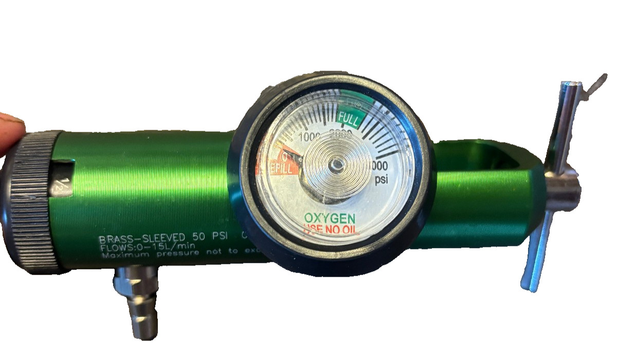 Dynarex Mini Oxygen Regulator, Brass Sleeve, 0 - 15 Liters / Min, 50 PSI, 5212