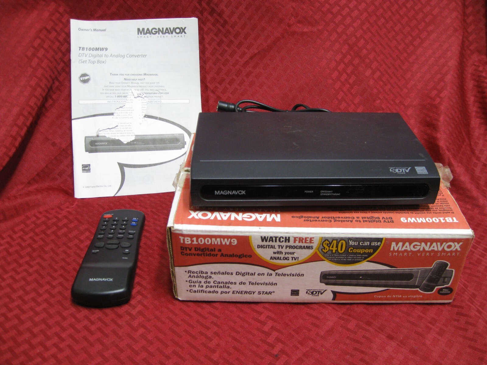 Magnavox SDTV DTV Digital To Analog Converter Box TV Tuner TB100MW9 W/ Remote