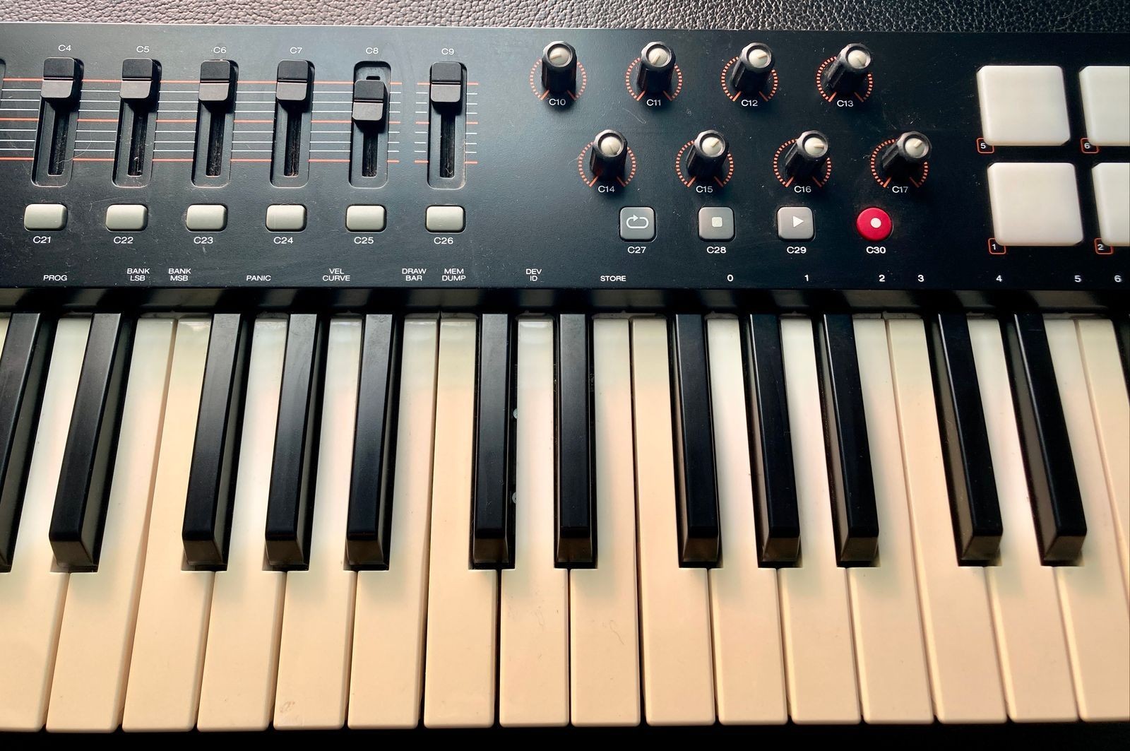 Oxygen 49 MK IV USB MIDI Keyboard Controller (mostly good condition, see desc)