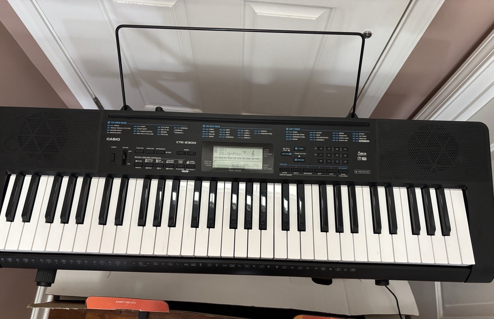Casio CTK-2300 Keyboard COMPLETE with stand, power cord, user manual, box