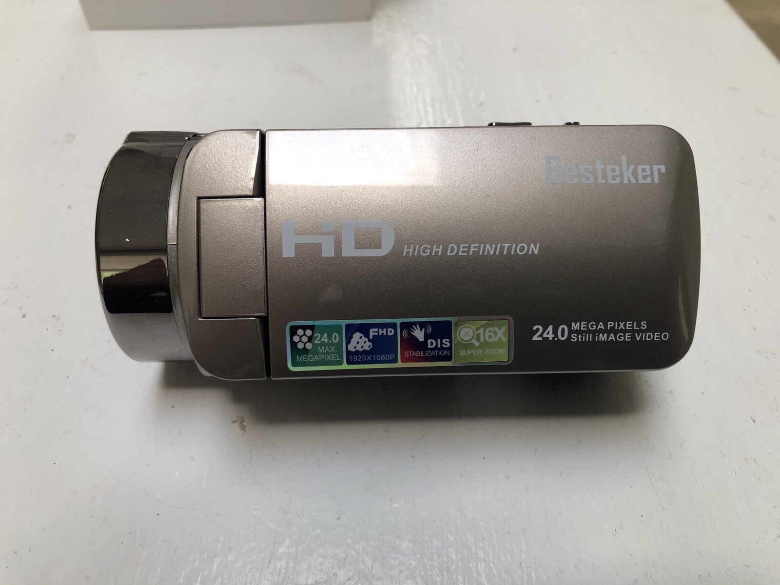 Besteker HD 240 mega Pixels Still Image Video With Strap, Cables Box “untested”