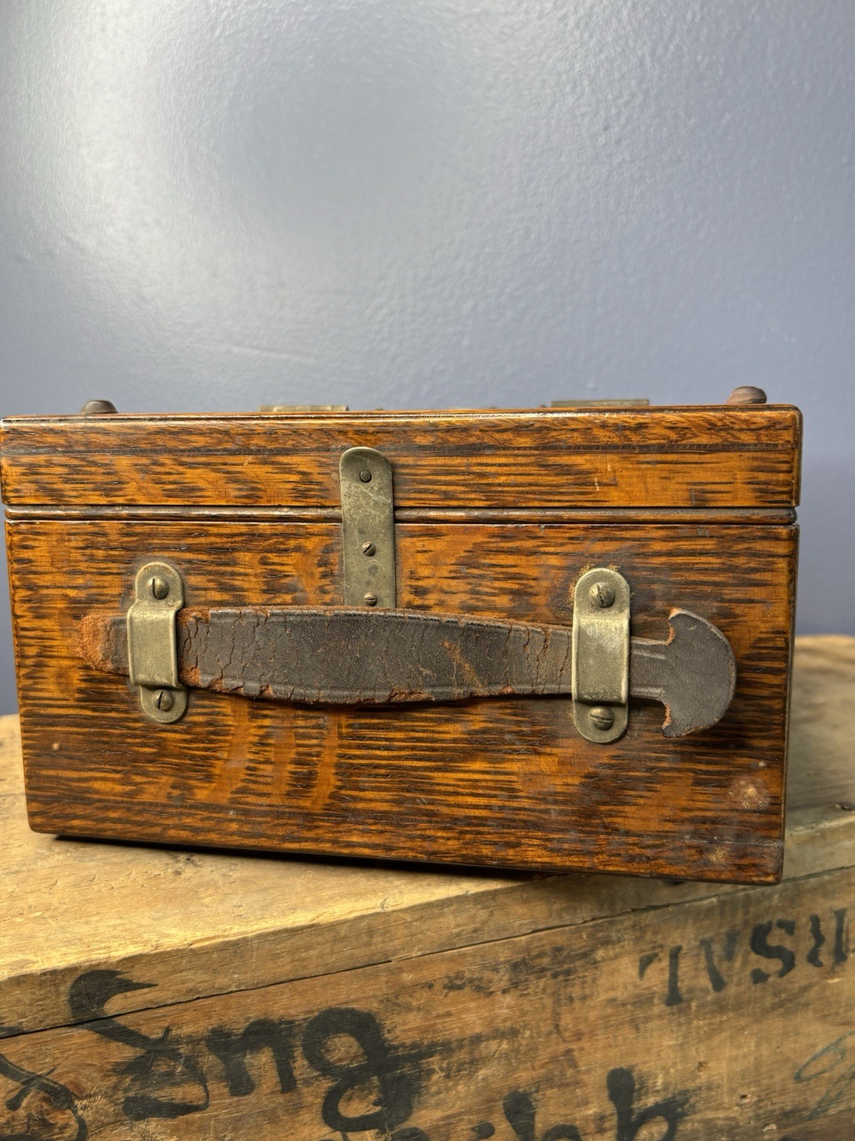 Antique 1920s WESTON D.C. ANTIQUE VOLTMETER, MODEL 45, SOLID OAK 16934