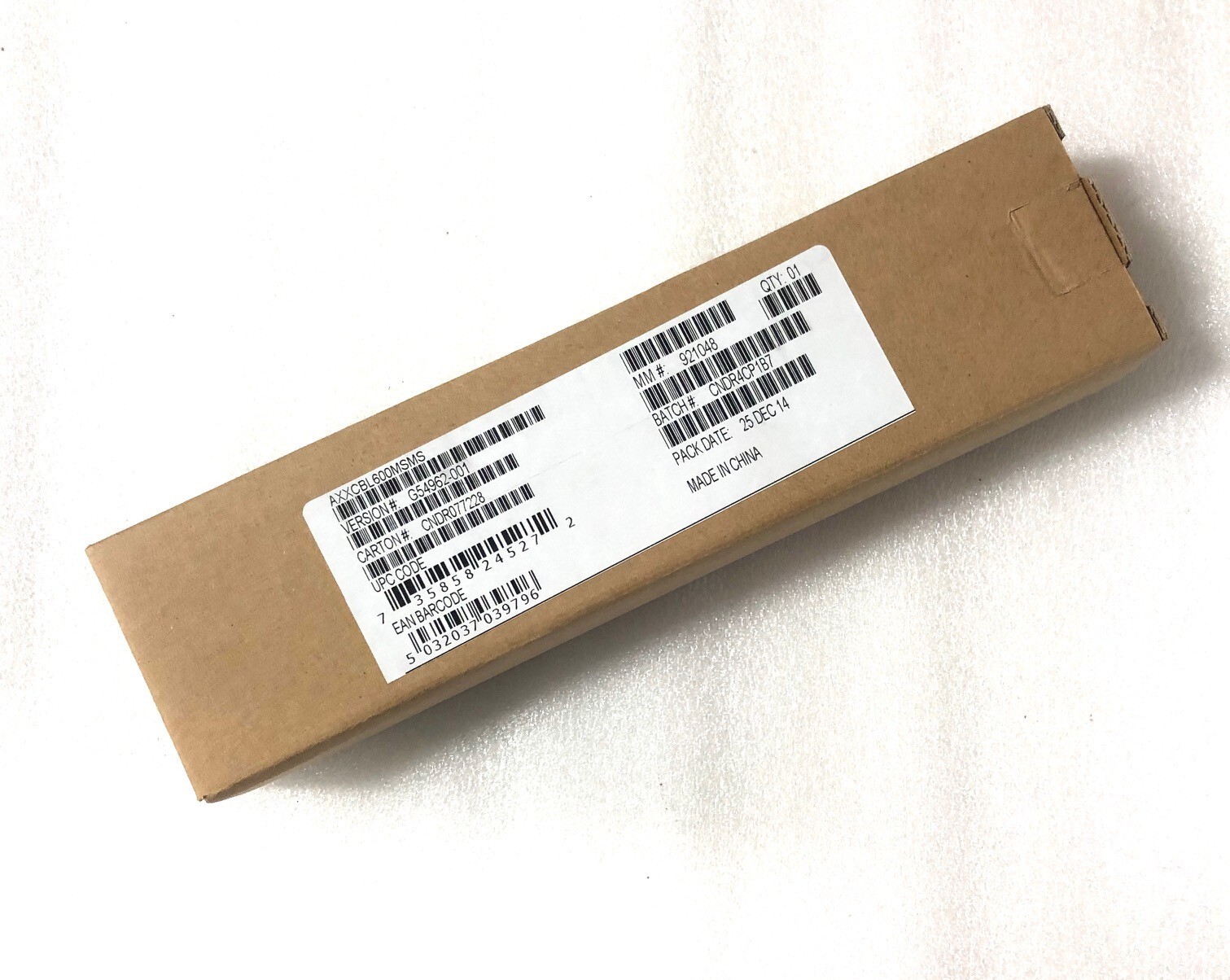 NEW INTEL KIT Qty-2 G36828-002 cables, 600mm length, straight lengnth SFF-8087