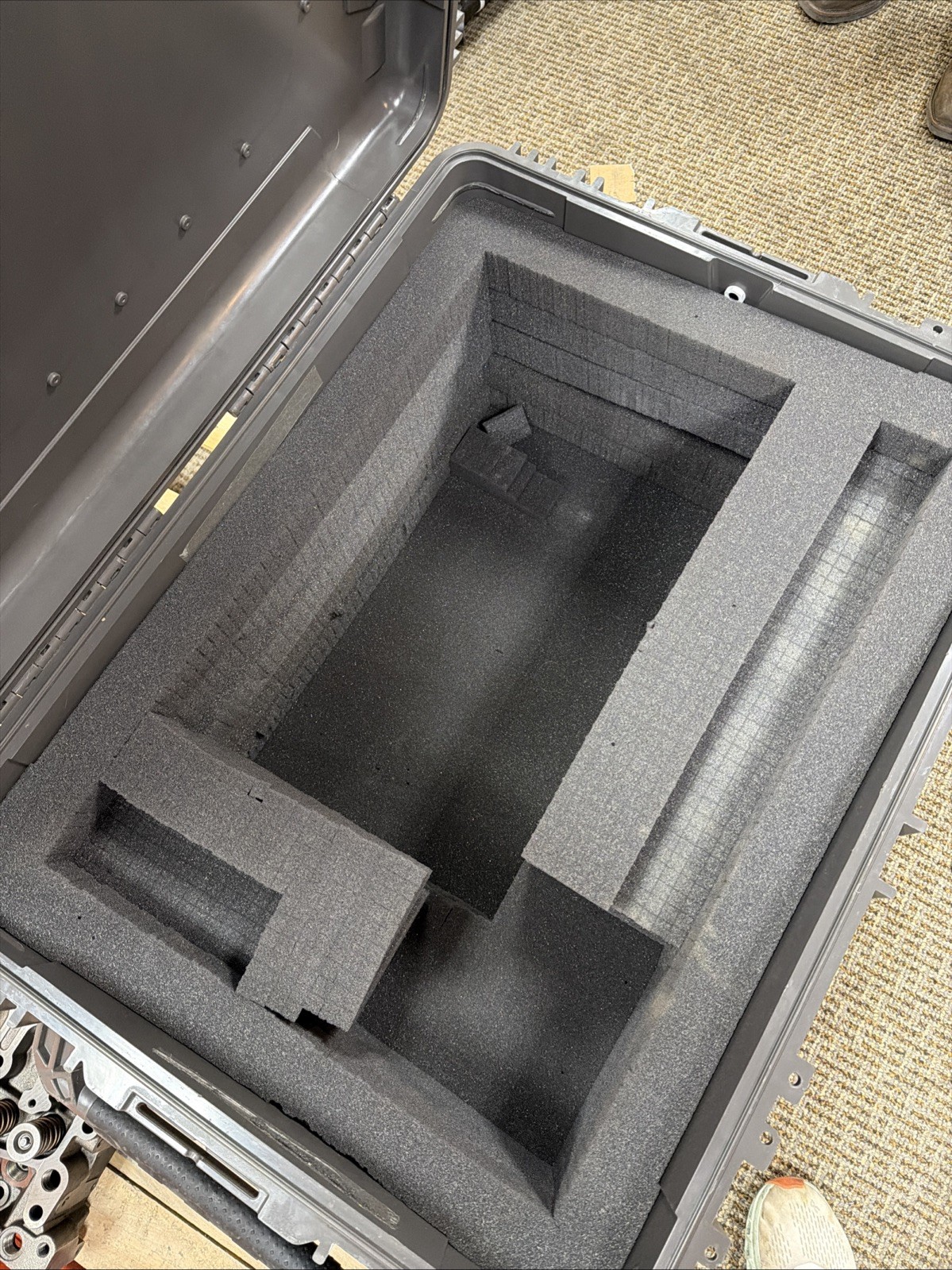 Condition 1: 33" LARGE CASE #2152