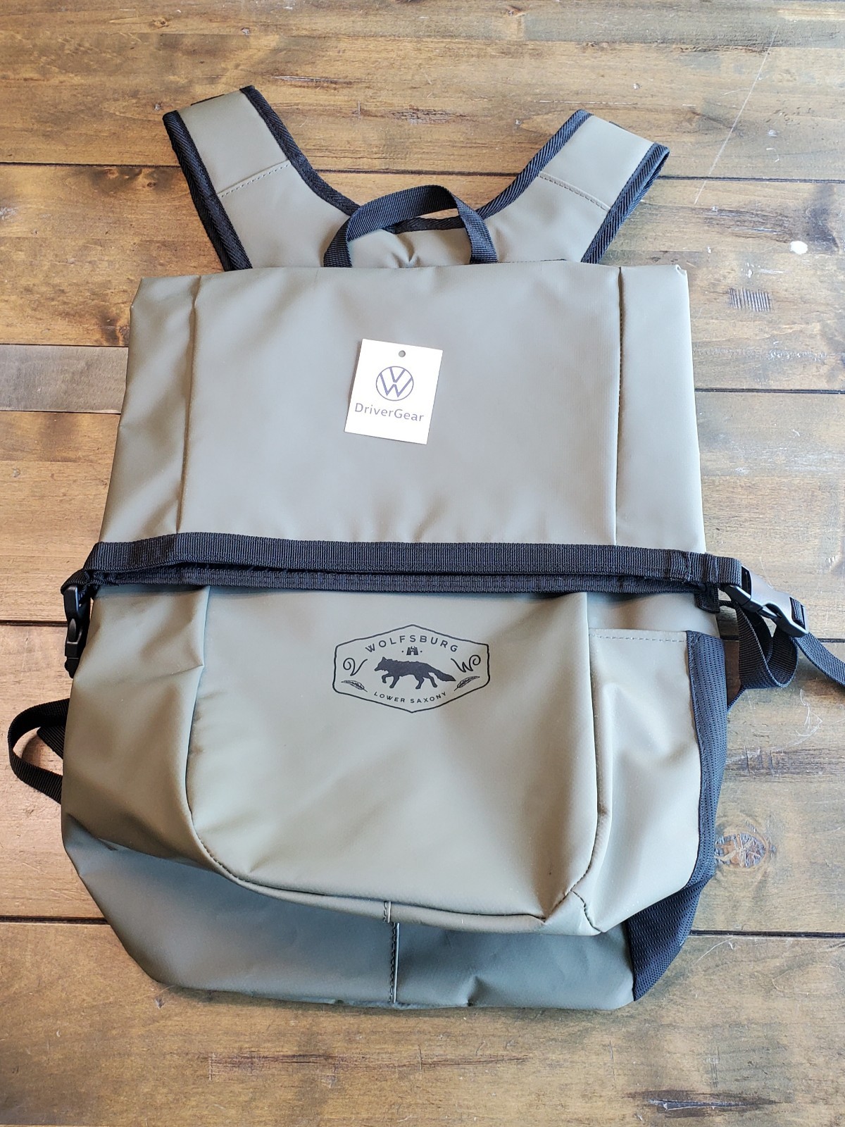 VW ROLL TOP BACKPACK DRG 5864 NEW WITH TAGS