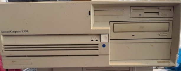 Vintage IBM PC 300XL PC – Pentium II – Windows 98 SE – SCSI HDD – Please Read