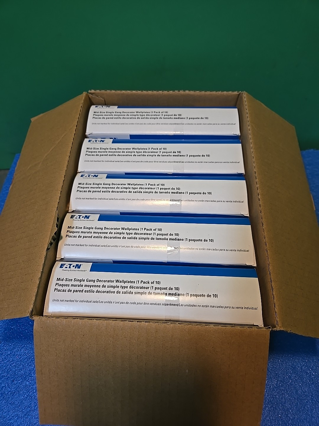Contractor PACK 10X5 Eaton PJ26LA-10-L Mid-Size Single Gang Decorator Wallplates