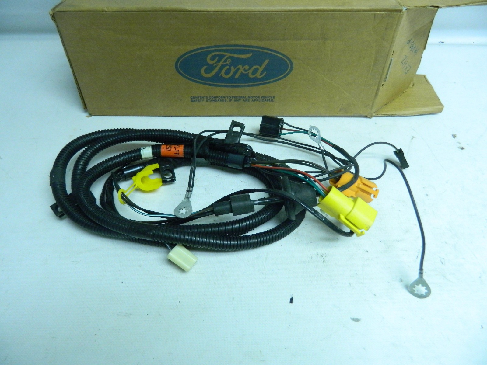 New OEM Ford Medium Heavy Truck Dash Panel to Head Lamp Light Wiring Assembly
