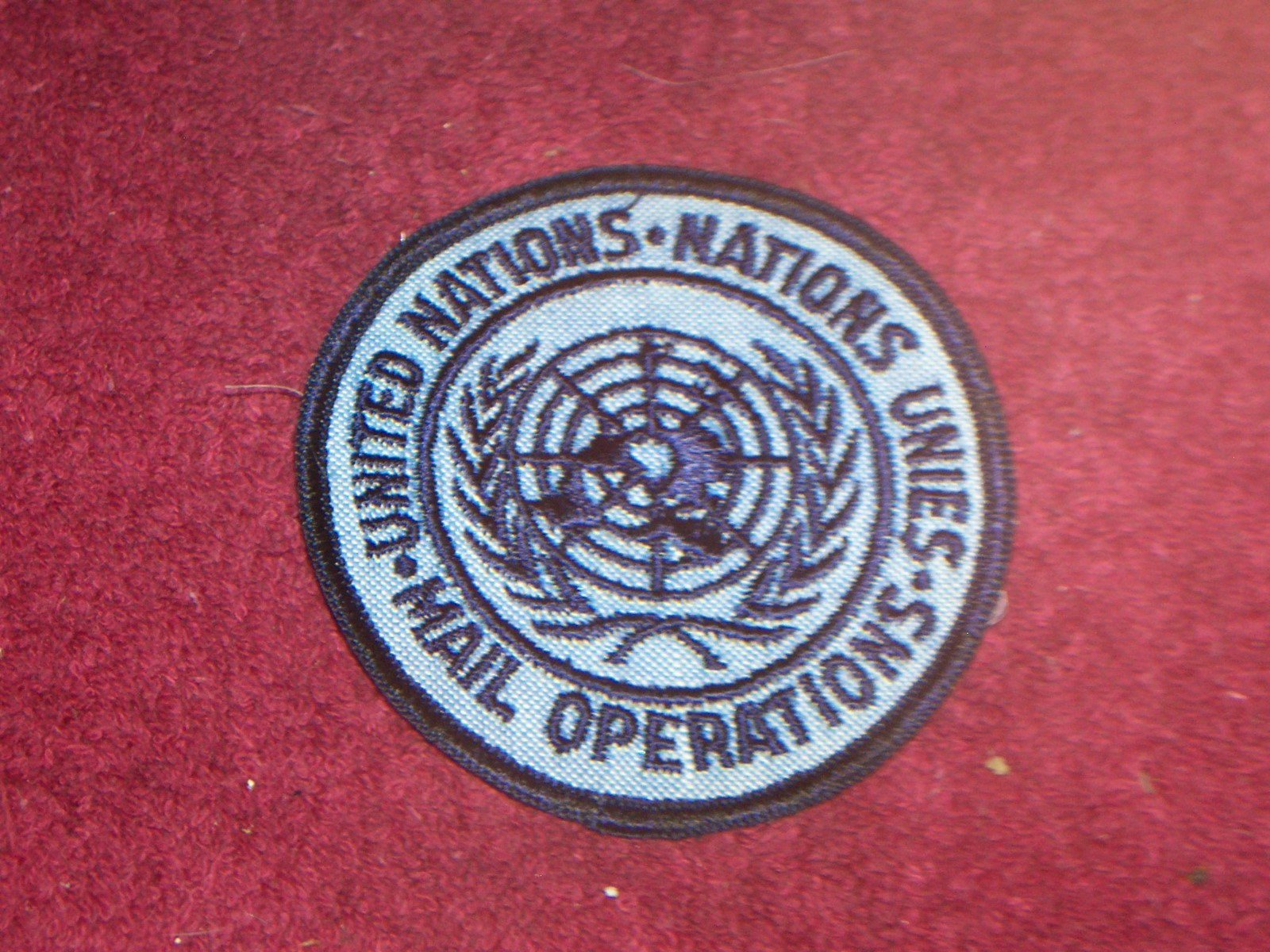 ORIG .VIETNAM ERA UNITED NATIONS MAIL OPERATIONS PATCH  (UNIES) UNISSUED