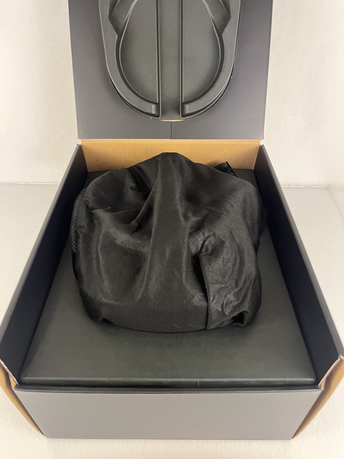 HP Reverb G2 V2 Wired VR Headset - Complete w/ Original Box! V2 MODEL