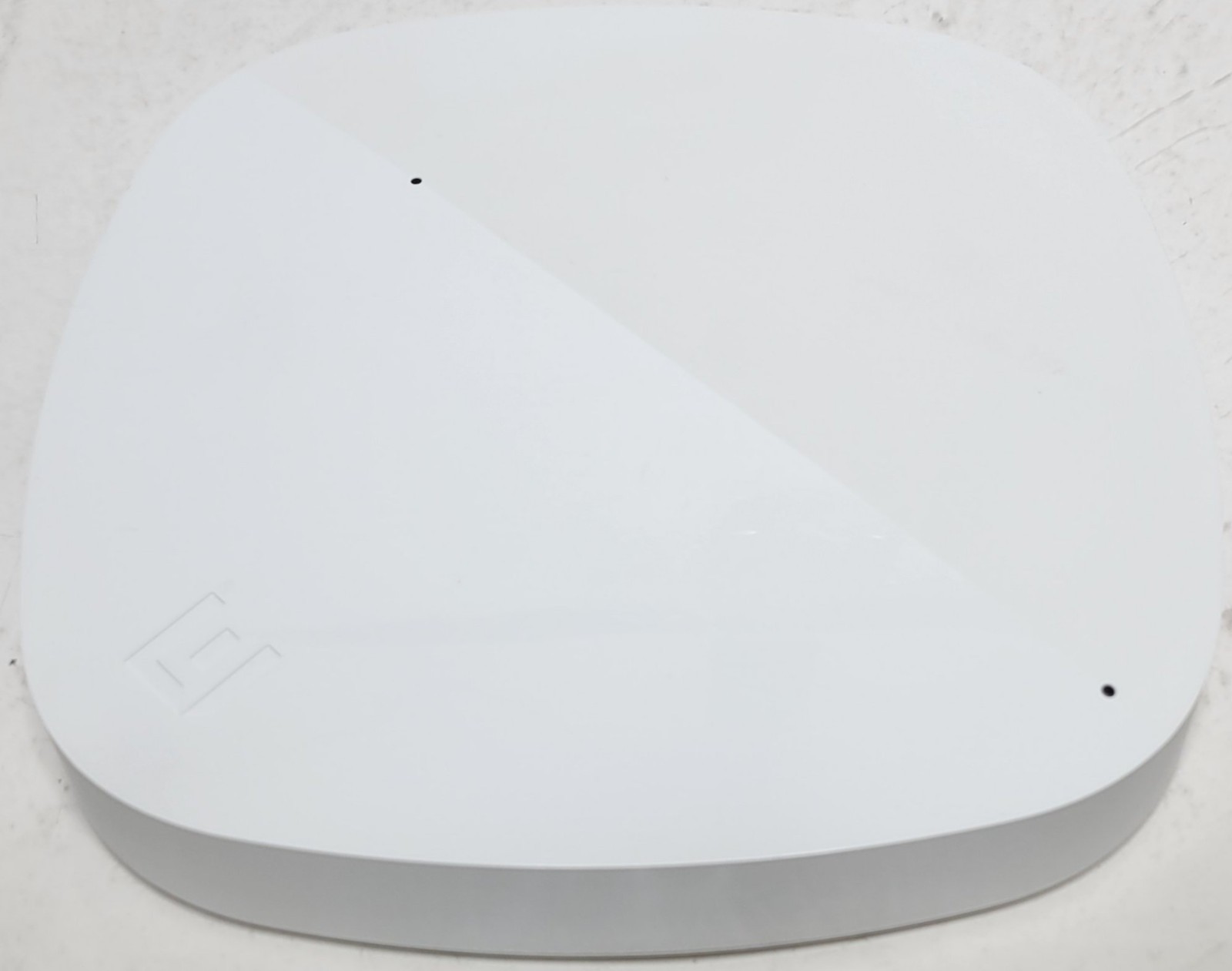 Extreme Networks AP4000 Tri-Radio 802.11ax Indoor Wireless Access Point