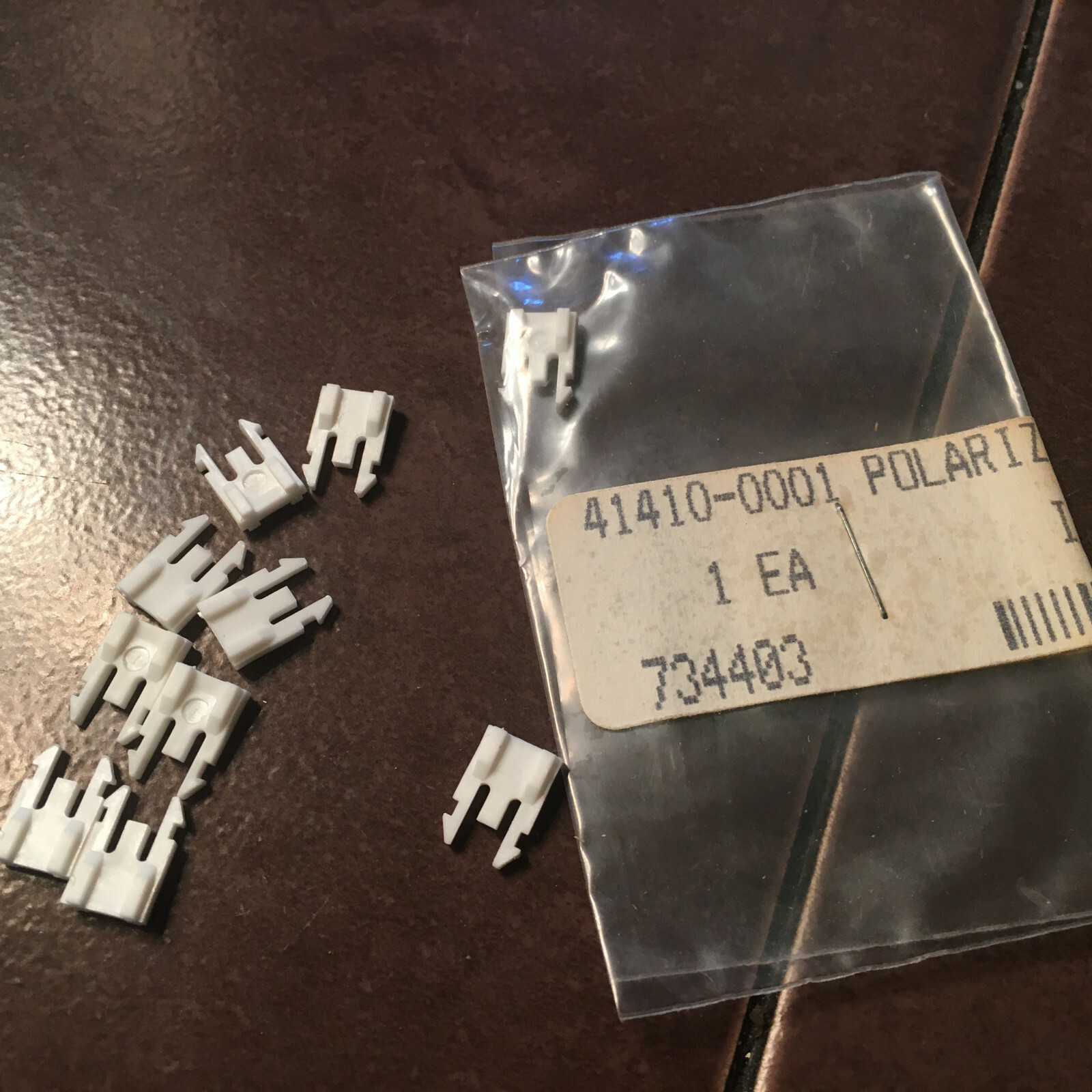 10 Narco Dual Edge Connector, Polarizing Keys 41410-0001, NOS.