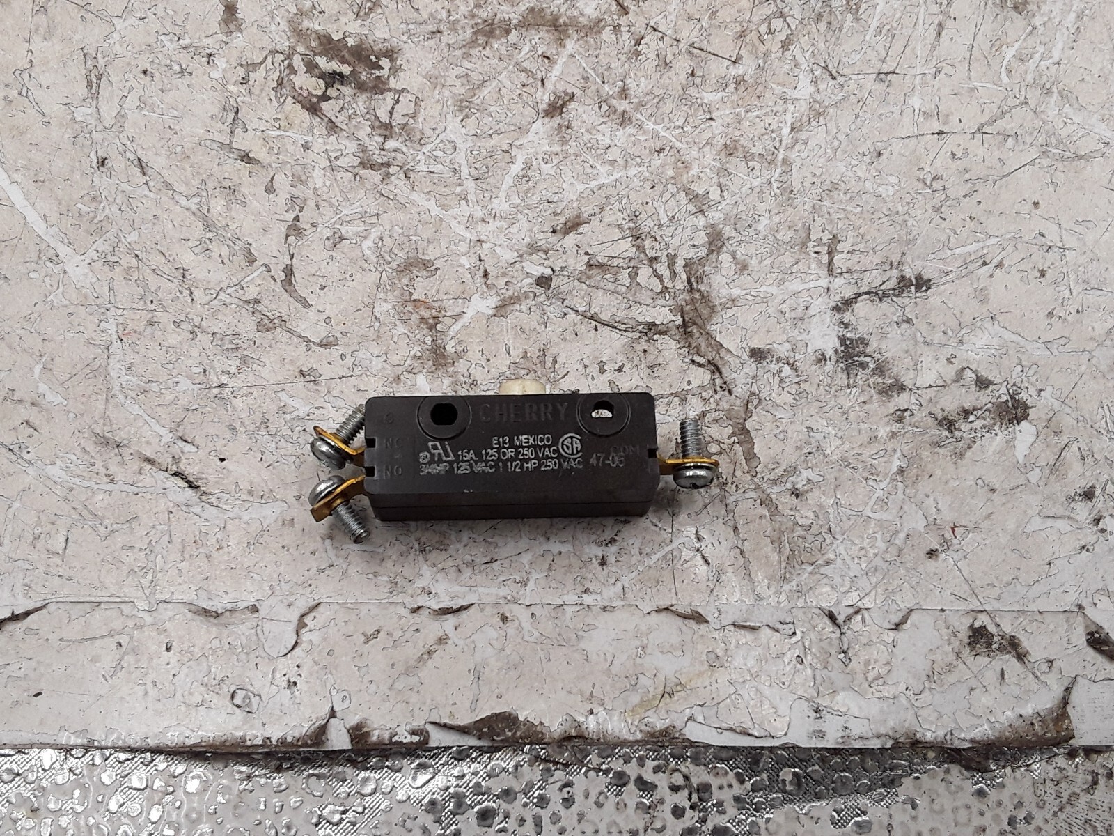 Cherry Micro Switch 15A 125 OR 250VAC