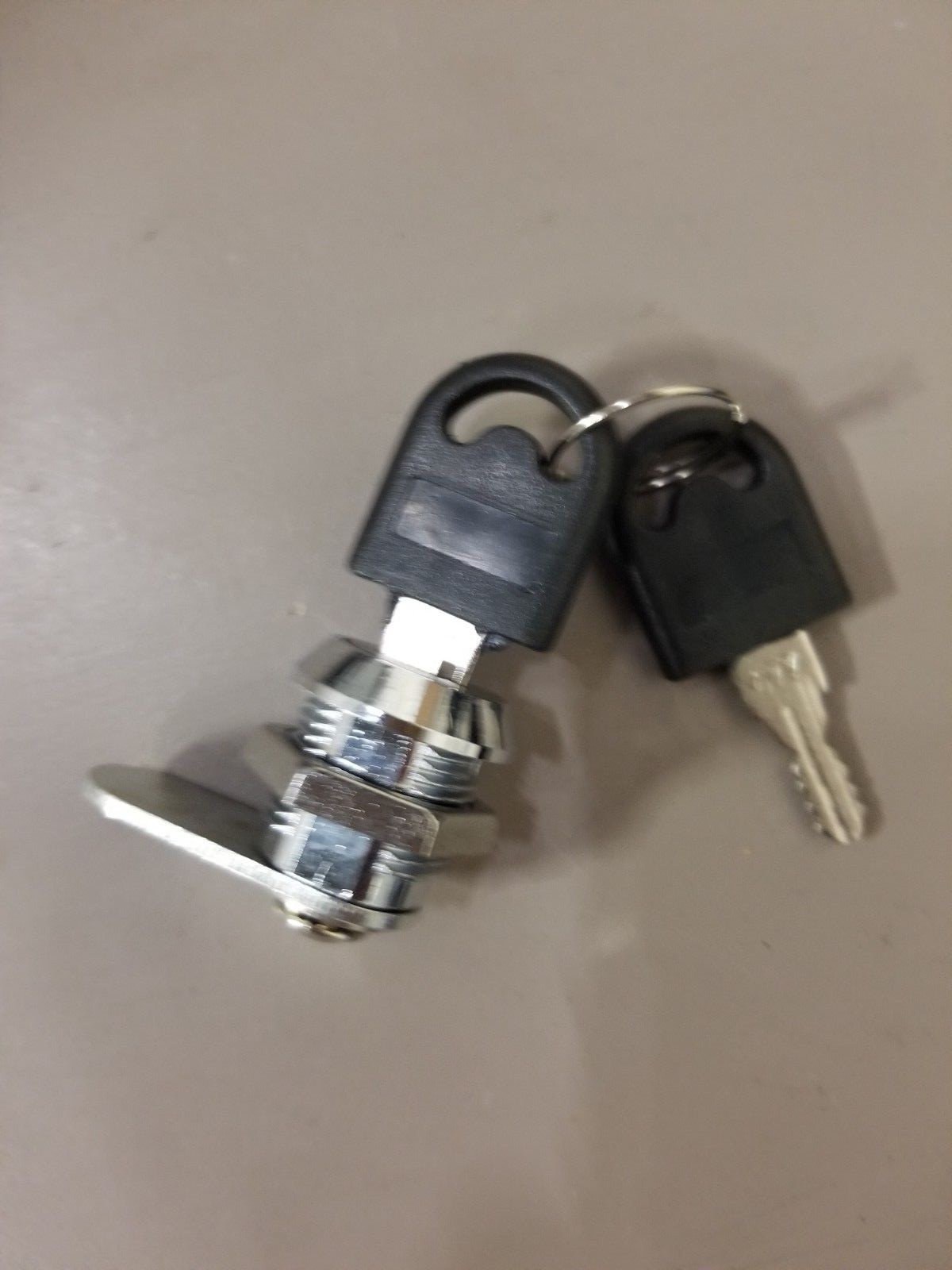 BRAND NEW LOCK FOR VM-010 COIN CHANGE MACHINE