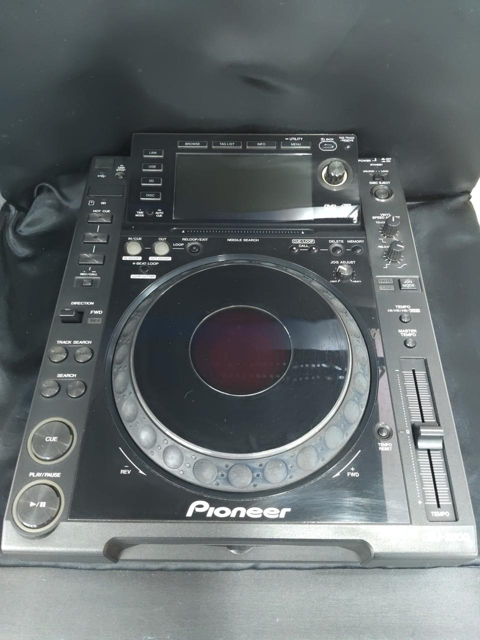 Pioneer CDJ-2000 Professional DJ Multi Player CD USB SD MP3 Tested Working Black