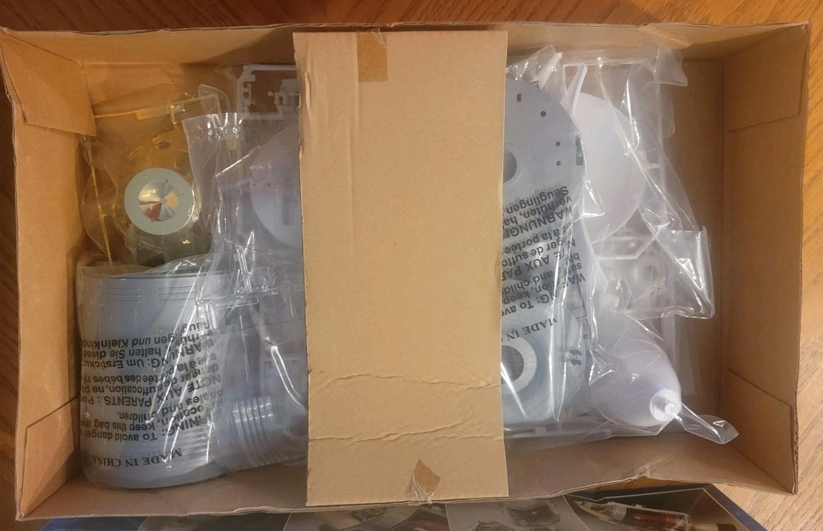 REVELL 85-5086 1/32 Apollo Command & Service Module 40th Anniv MODEL KIT