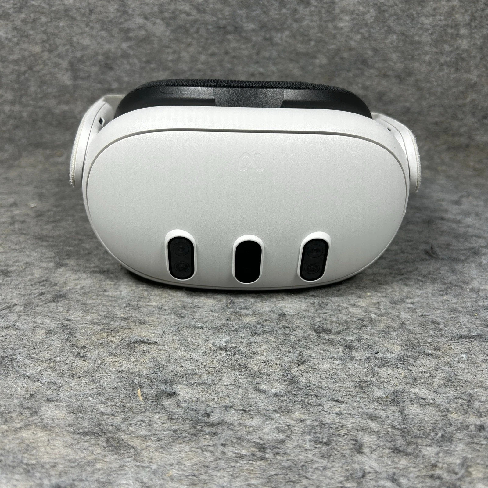 Meta Quest 3 128GB Standalone VR Headset & Controllers